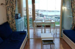 Appartement d'une chambre avec vue sur la mer piscine partagee et terrasse amenagee a Six Fours les Plages a 1 km de la plage